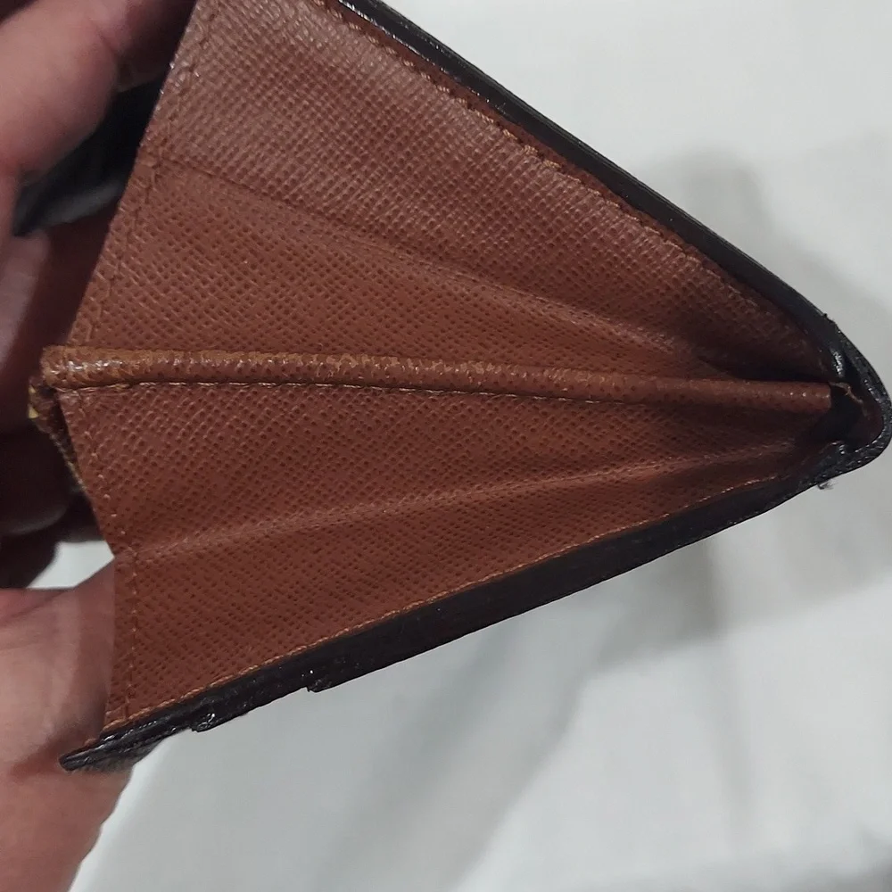 Authentic Louis Vuitton Long Monogram Sara Wallet